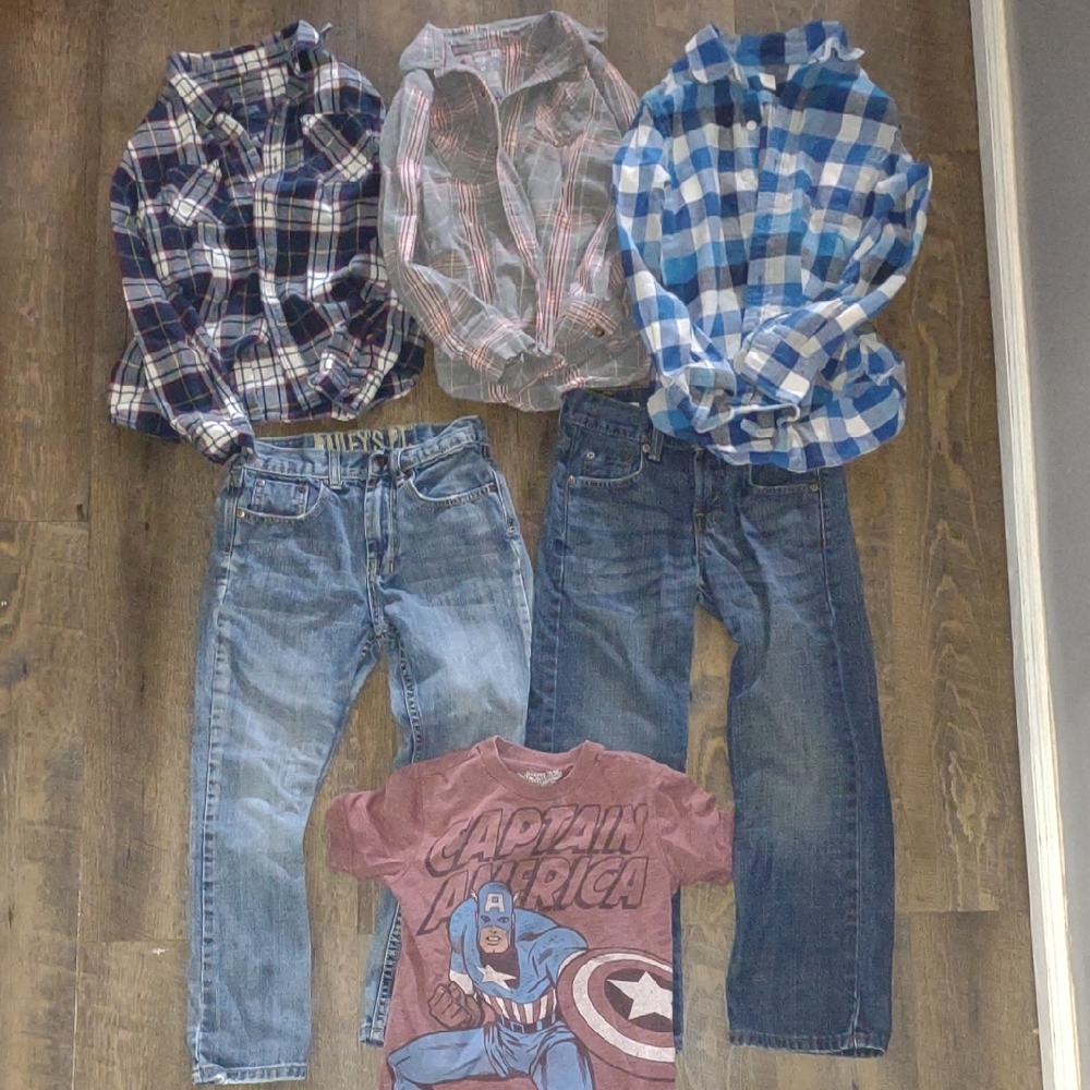 Casual Blue and White Plaid Button Down Shirt